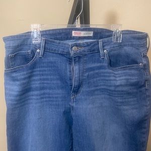 Levi Stratus plus jeans EUC